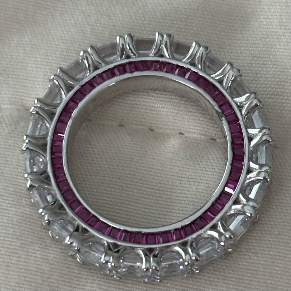 Elegant Silver Women's Ring - size 6-1/2
